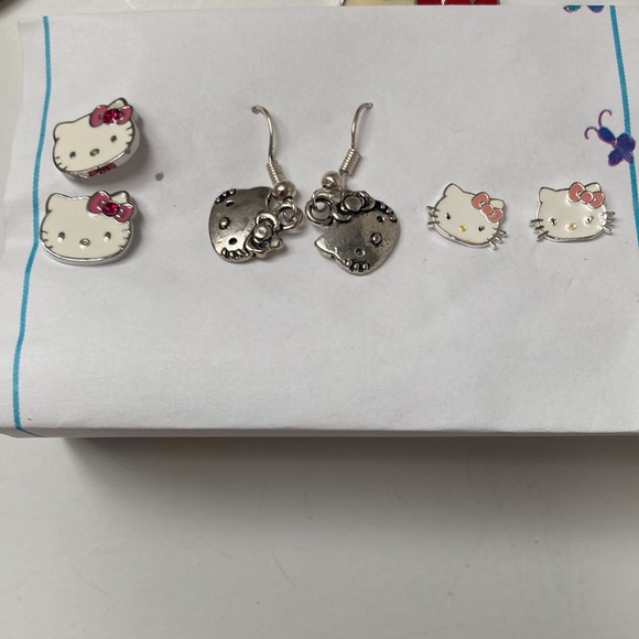 Hello Kitty jewelry sets - Picture 2 of 3